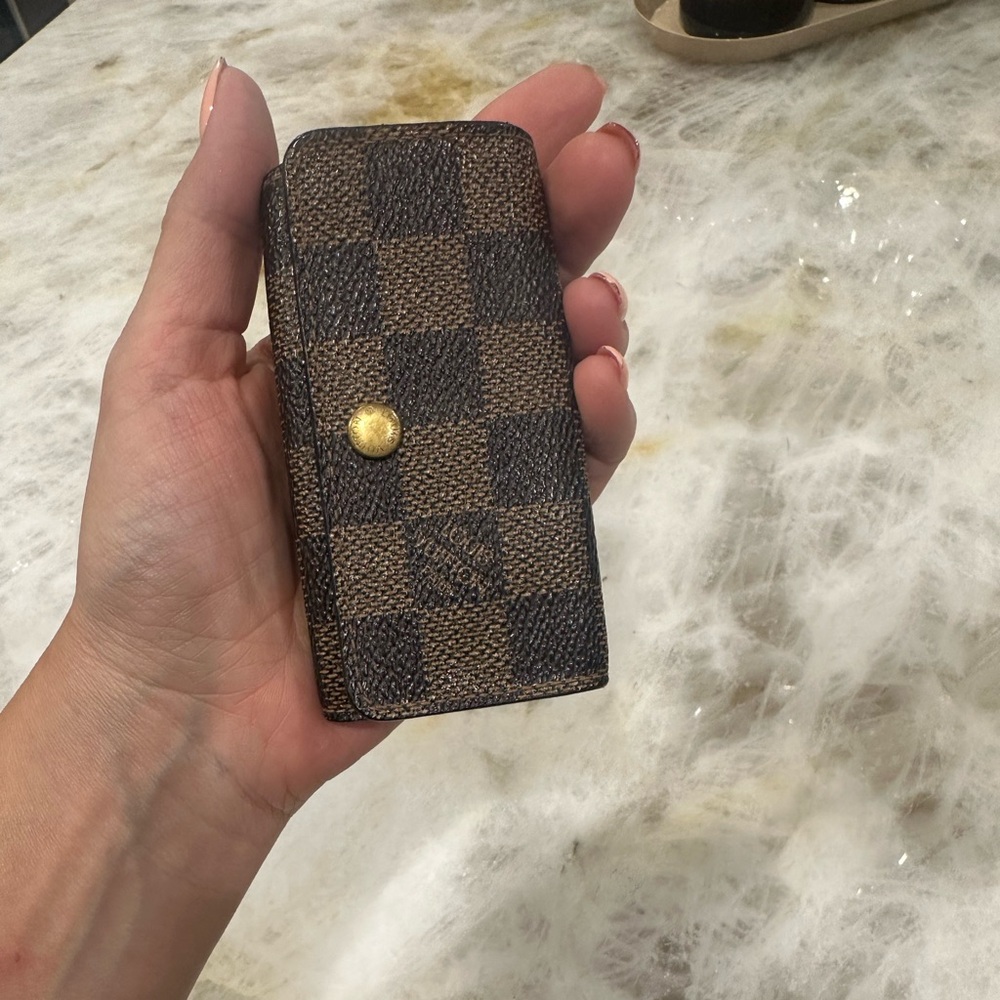 Louis Vuitton for 4 keys SLG